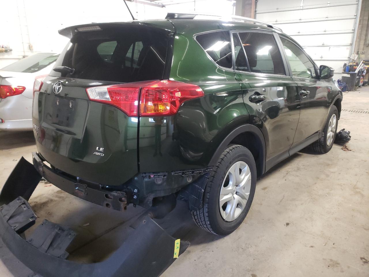 Photo 4 from auction – 2013 TOYOTA RAV4 LE with VIN JTMBFREV6D5003672