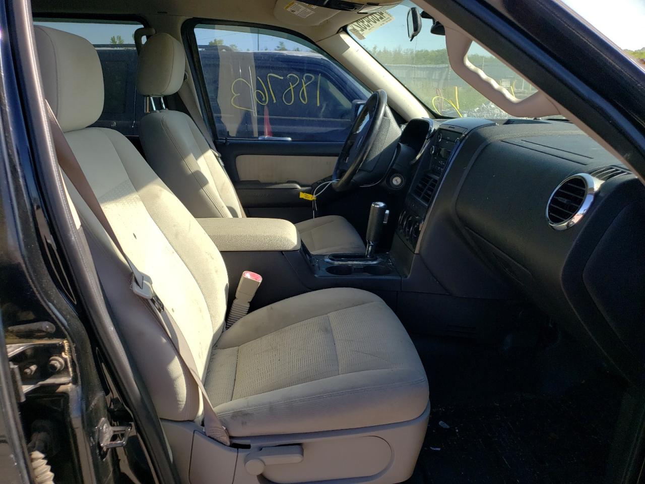 Photo 5 from auction – 2008 FORD EXPLORER S with VIN 1FMEU31E78UA92052