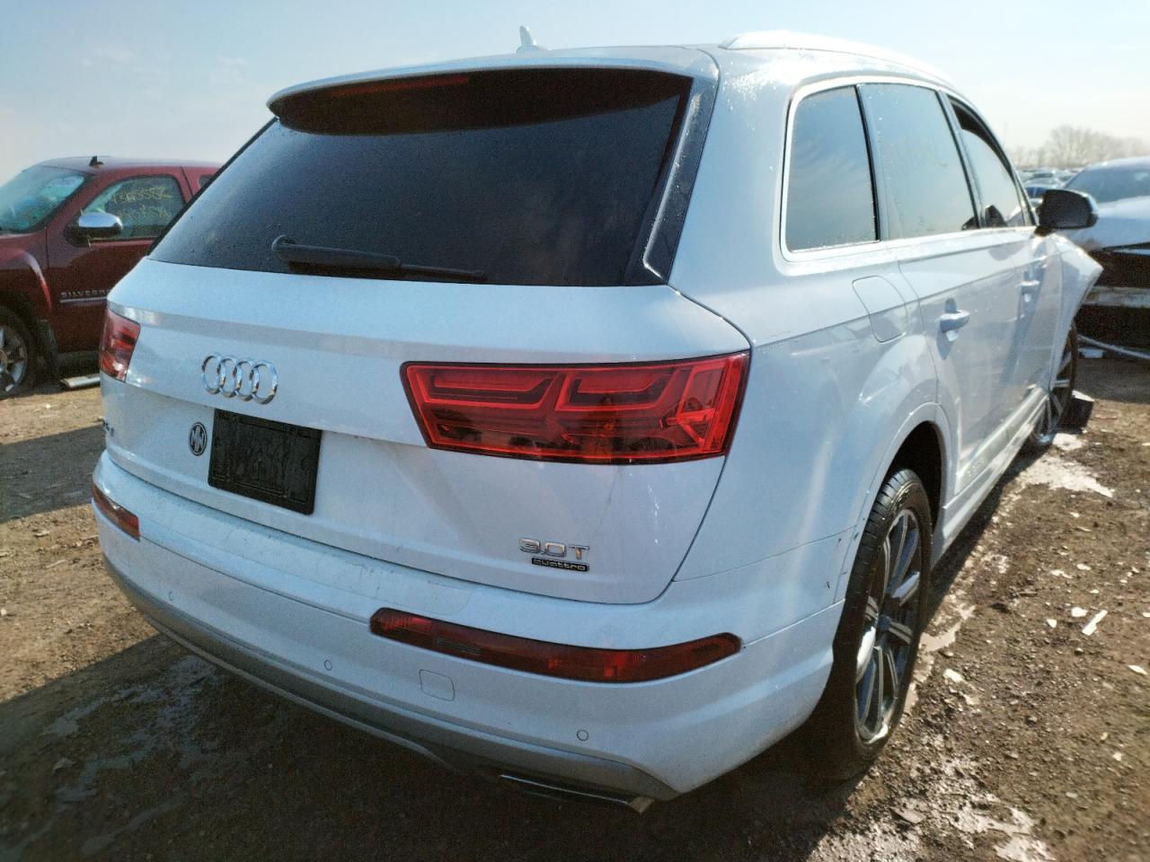 Photo 4 from auction – 2017 AUDI Q7 PREMIUM with VIN WA1LAAF73HD013067