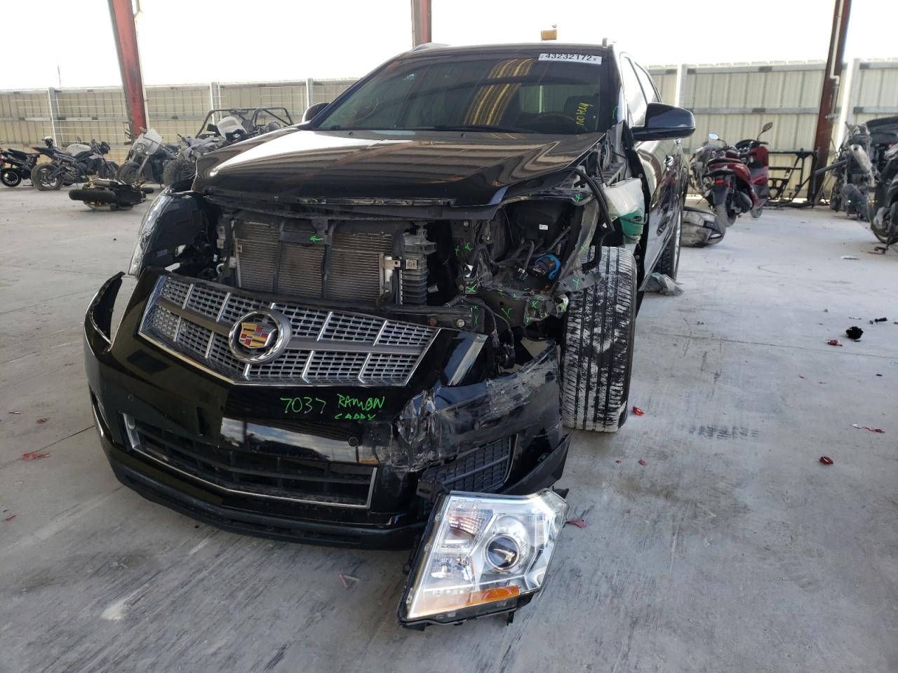 Photo 2 from auction – 2012 CADILLAC SRX LUXURY with VIN 3GYFNAE32CS503072