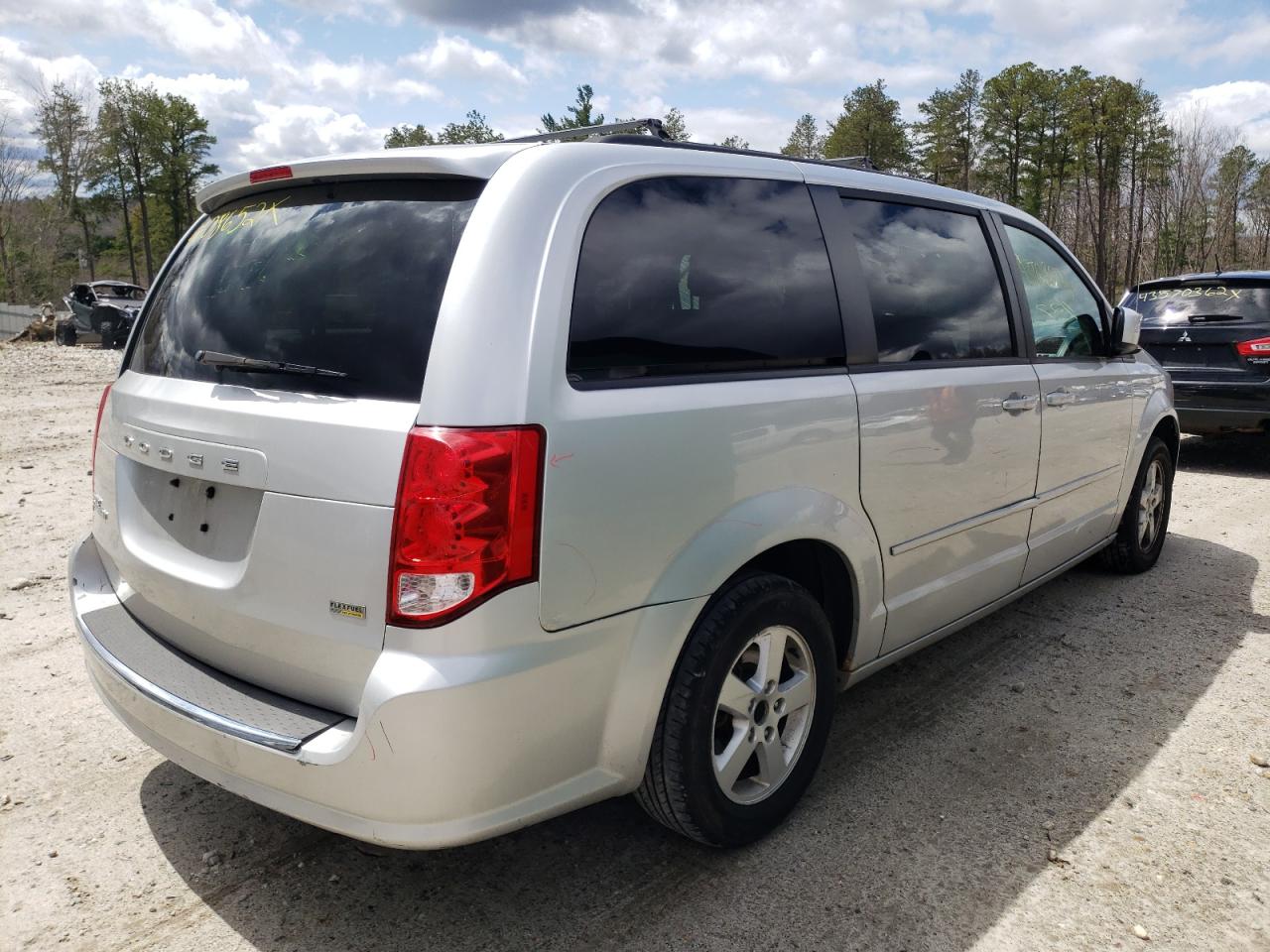 Photo 4 from auction – 2011 DODGE GRAND CARA with VIN 2D4RN3DG4BR639981