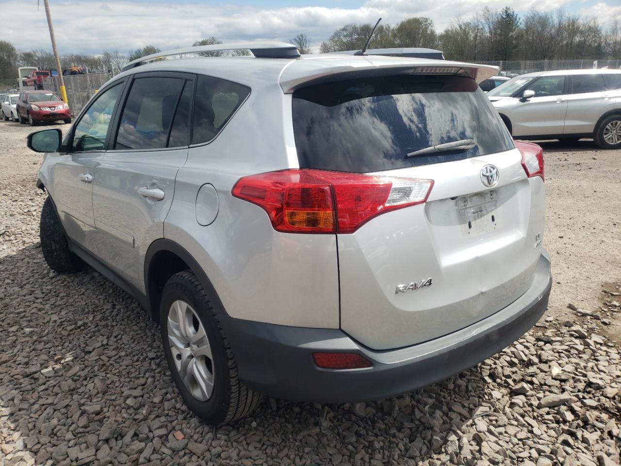 Photo 3 from auction – 2013 TOYOTA RAV4 LE with VIN 2T3BFREV2DW056927