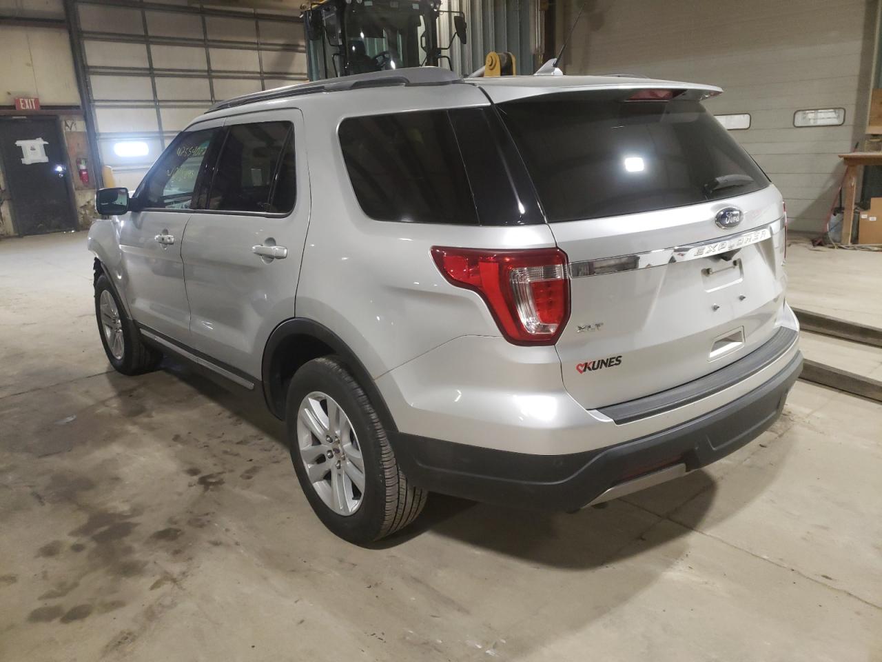 Photo 3 from auction – 2019 FORD EXPLORER X with VIN 1FM5K8D80KGB49027