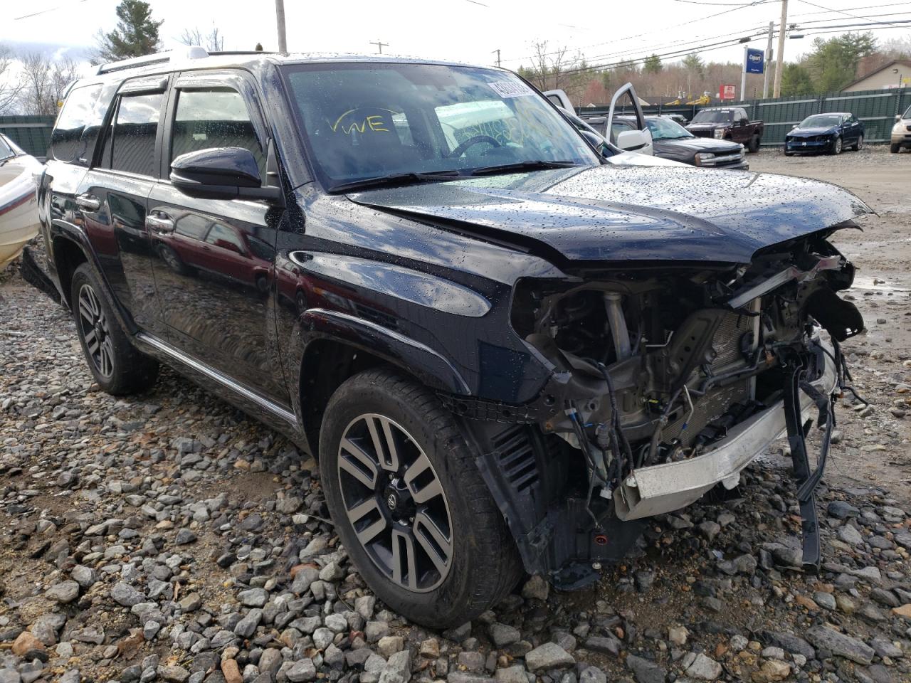 TOYOTA 4RUNNER SR 2018 with VIN JTEBU5JR3J5548002 - Photo from auction