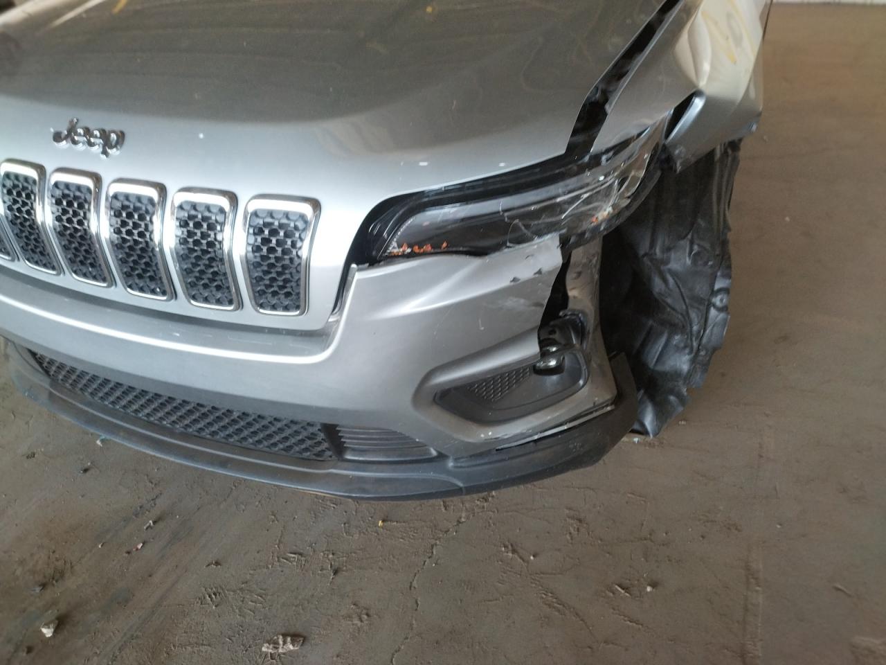 Photo 9 from auction – 2019 JEEP CHEROKEE L with VIN 1C4PJLCB5KD473981