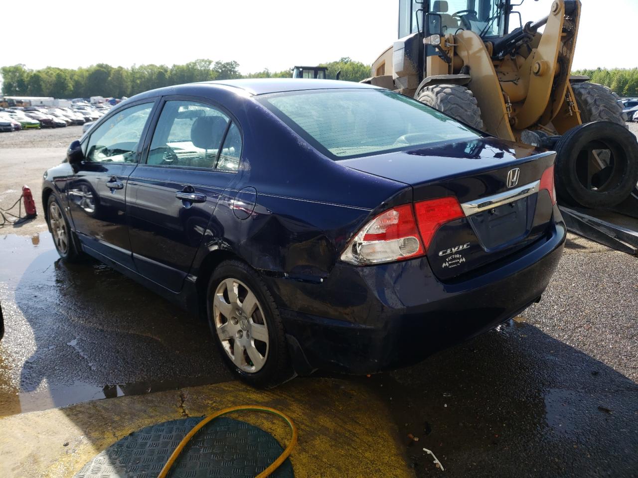 Photo 3 from auction – 2011 HONDA CIVIC LX with VIN 19XFA1F50BE032067