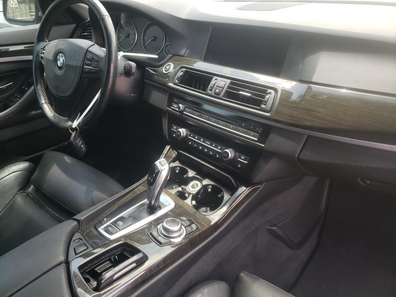 Photo 9 from auction – 2011 BMW 550 I with VIN WBAFR9C5XBC599385