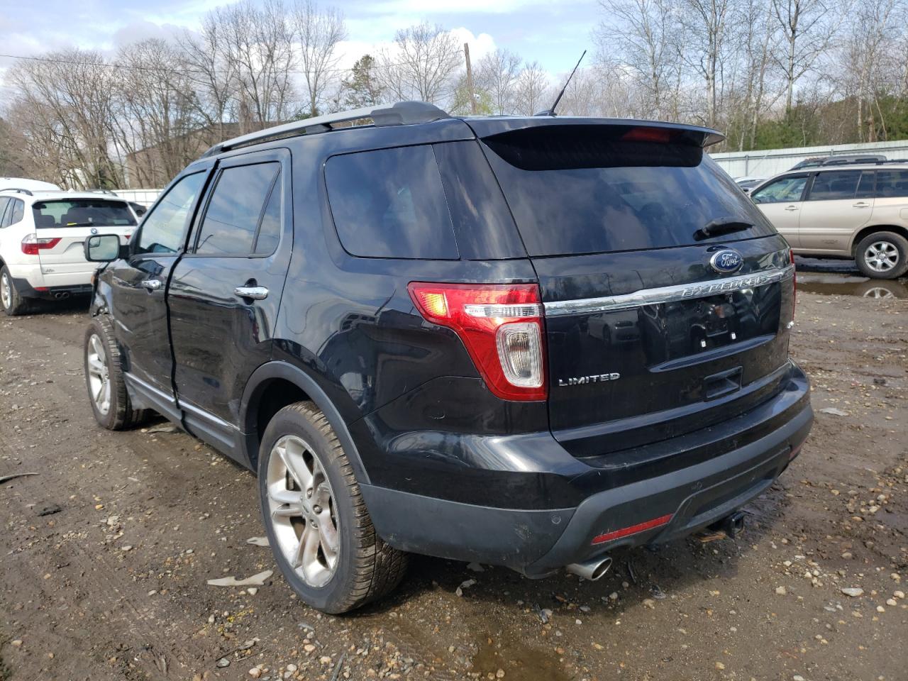 Photo 3 from auction – 2015 FORD EXPLORER L with VIN 1FM5K8F87FGC32733