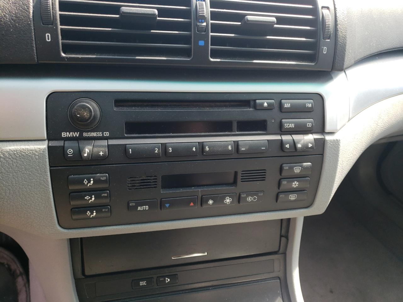 Photo 9 from auction – 2000 BMW 328 I with VIN WBAAM5343YEJ41354