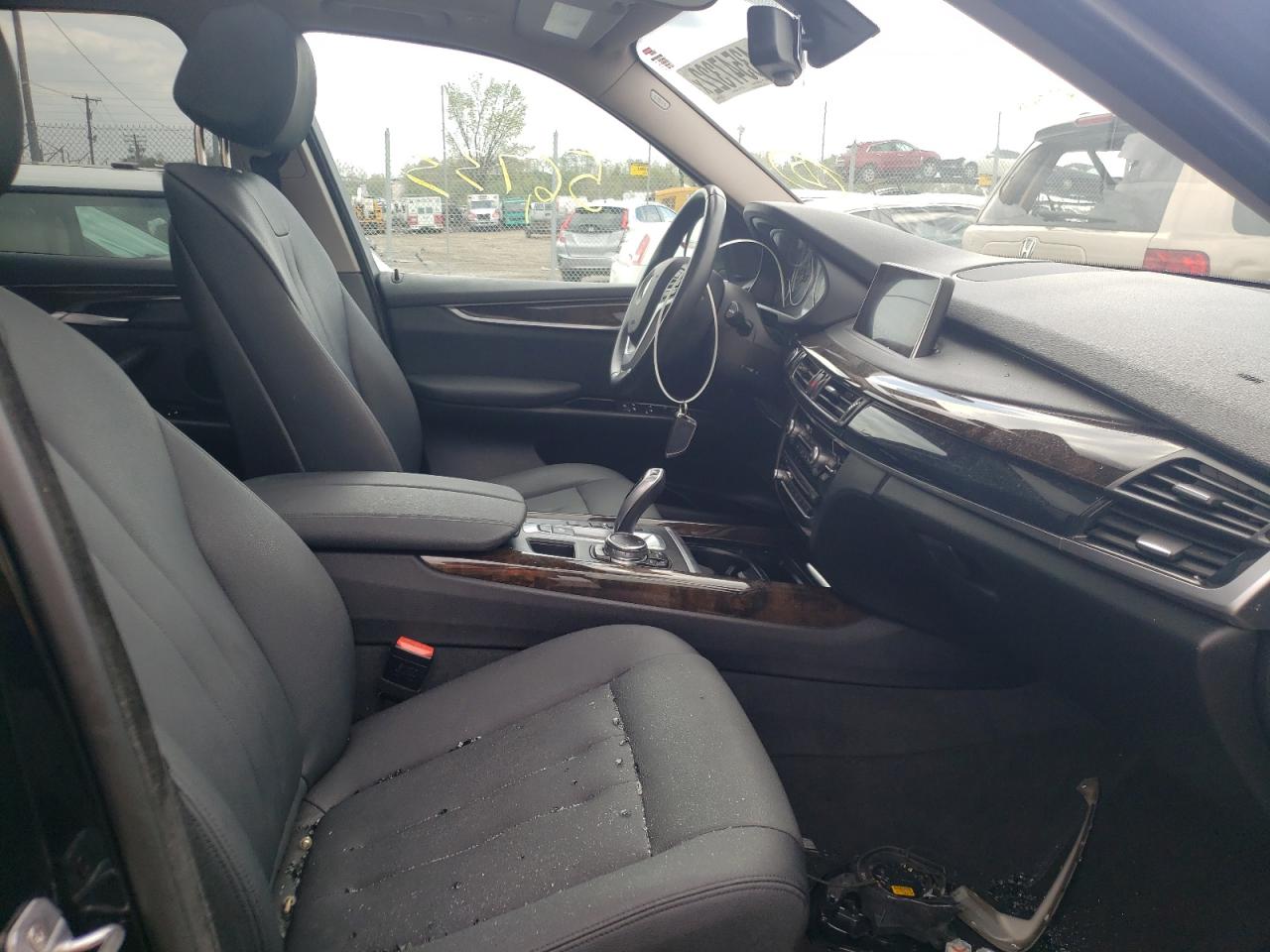 Photo 5 from auction – 2016 BMW X5 XDRIVE3 with VIN 5UXKR0C5XG0S85952