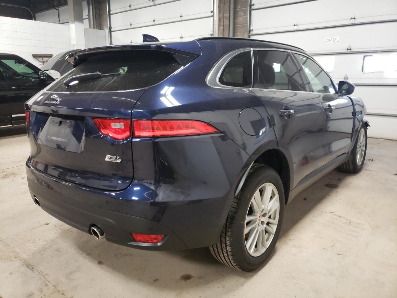 Photo 4 from auction – 2018 JAGUAR F-PACE PRE with VIN SADCK2EV9JA240199