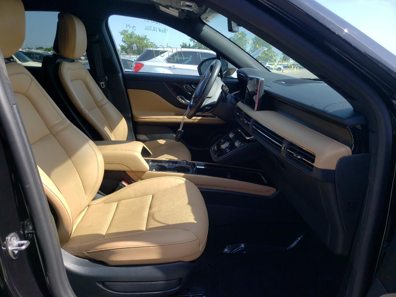 Photo 5 from auction – 2020 LINCOLN CORSAIR RE with VIN 5LMCJ2C92LUL28672