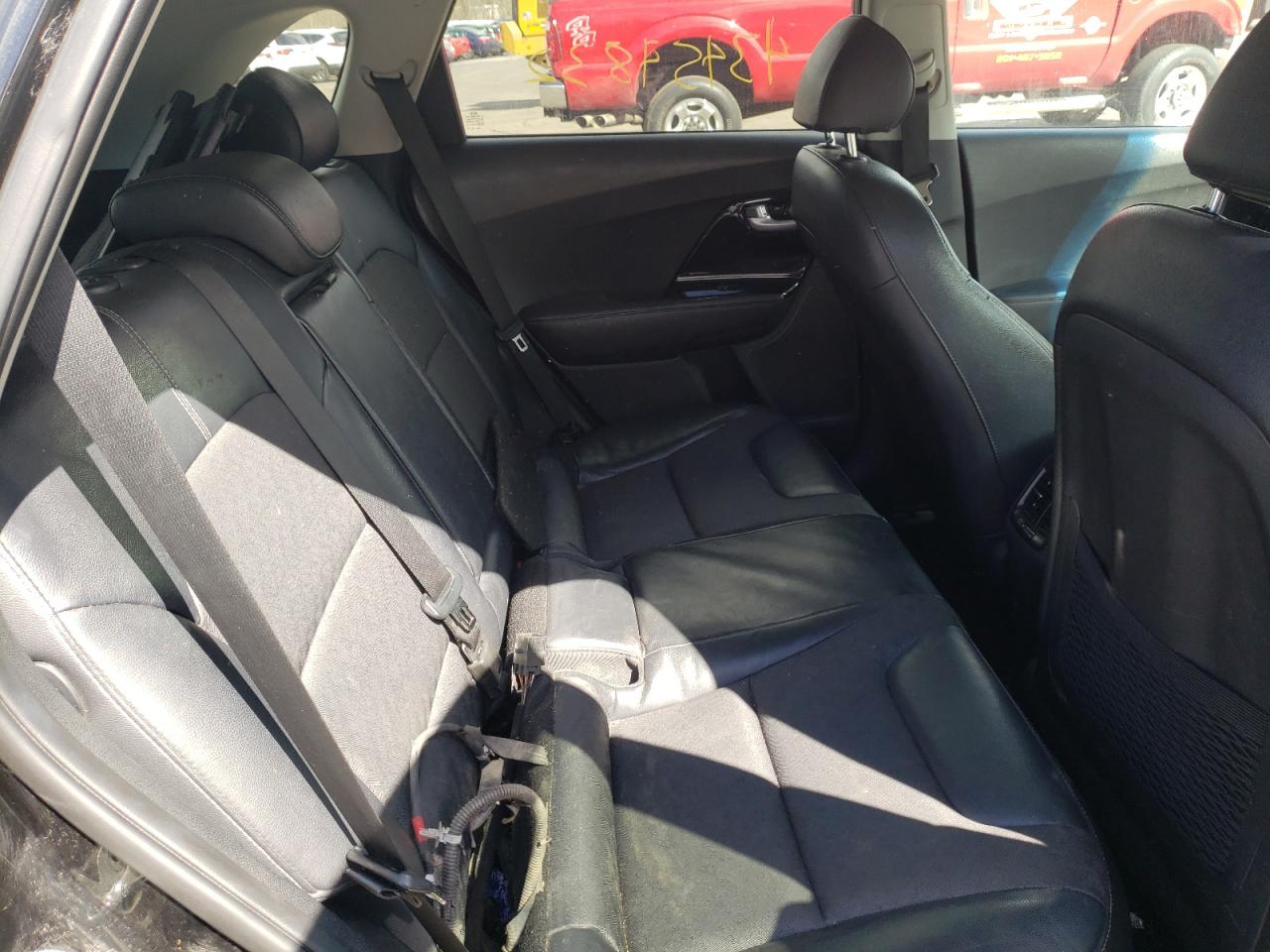 Photo 6 from auction – 2017 KIA NIRO EX with VIN KNDCC3LC2H5061747