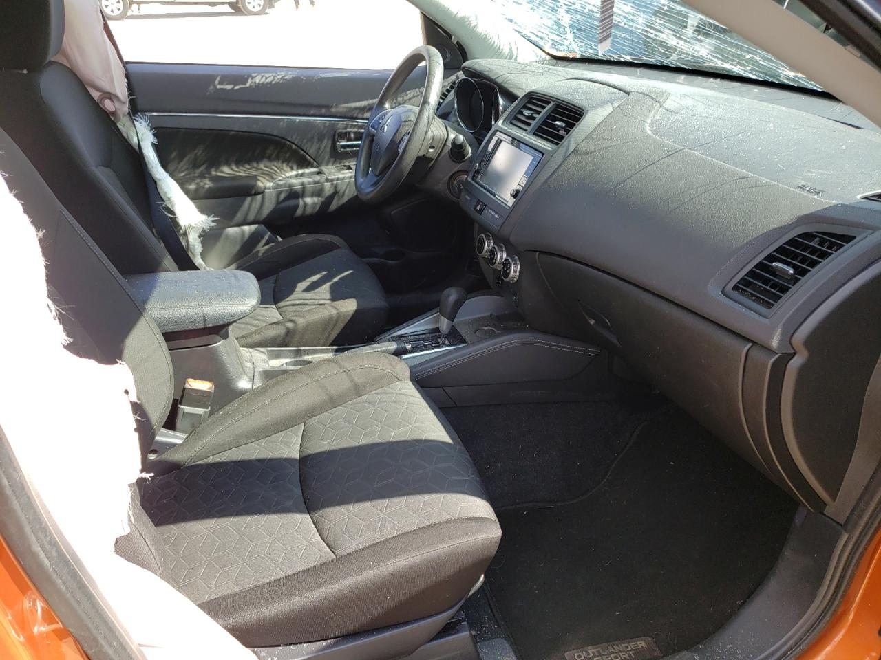 Photo 5 from auction – 2020 MITSUBISHI OUTLANDER with VIN JA4AP3AU3LU014081