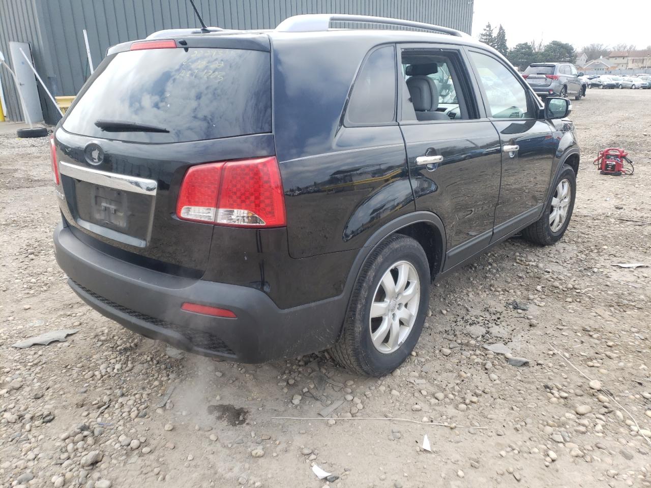 Photo 4 from auction – 2012 KIA SORENTO BA with VIN 5XYKT4A64CG238331