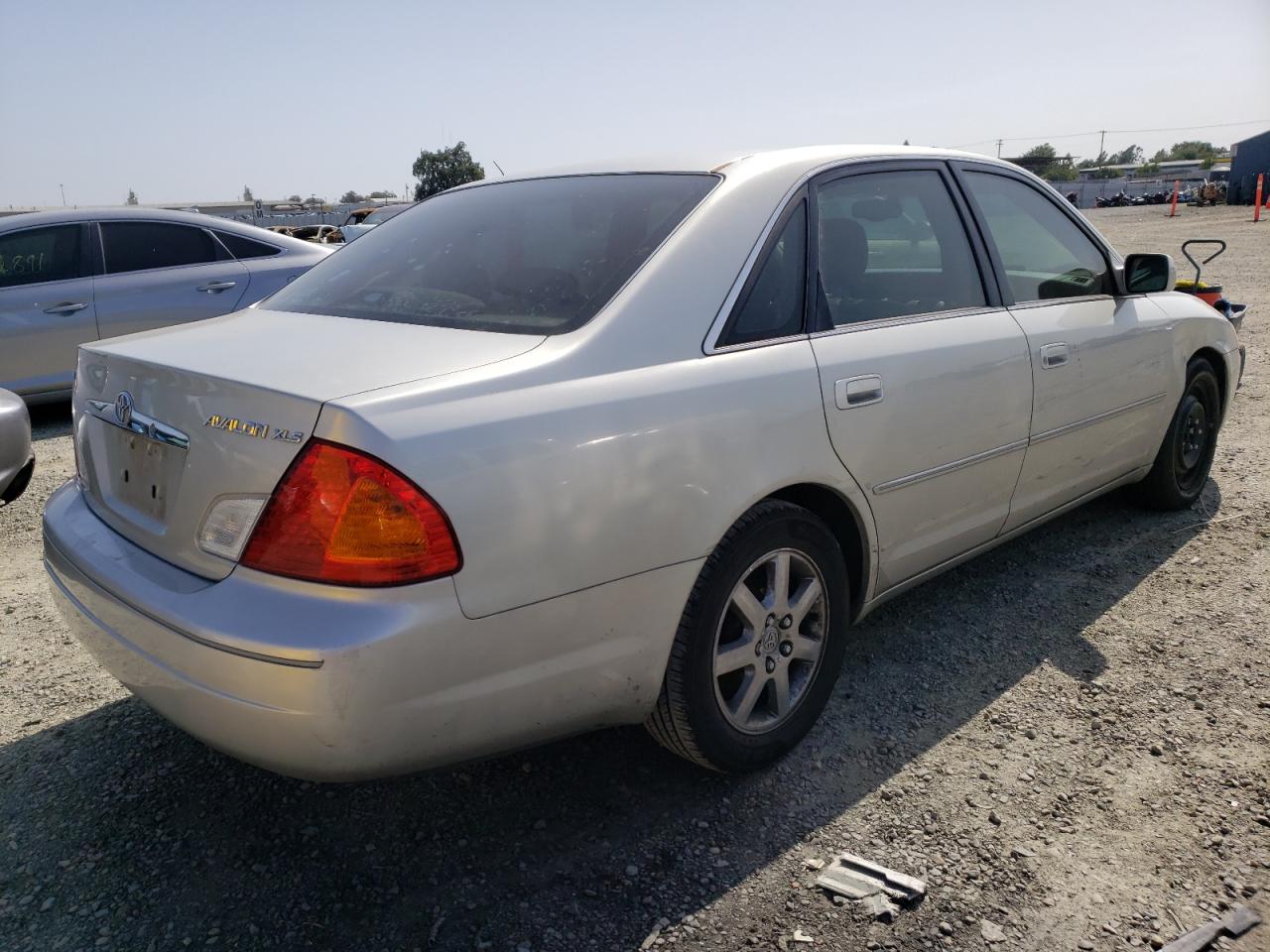 Photo 4 from auction – 2002 TOYOTA AVALON XLS with VIN 4T1BF28B42U227823