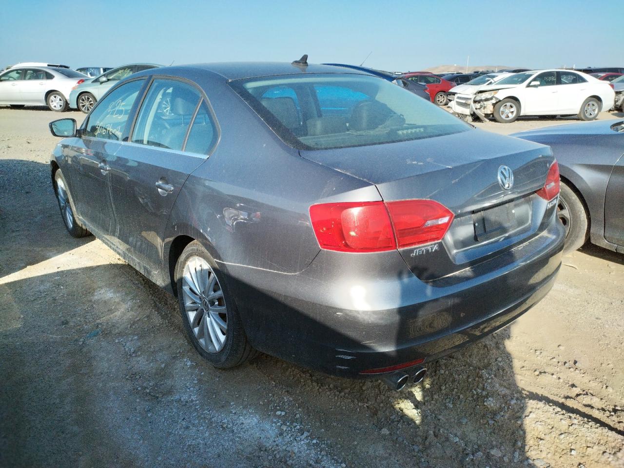Photo 3 from auction – 2011 VOLKSWAGEN JETTA SEL with VIN 3VWLZ7AJ6BM344772
