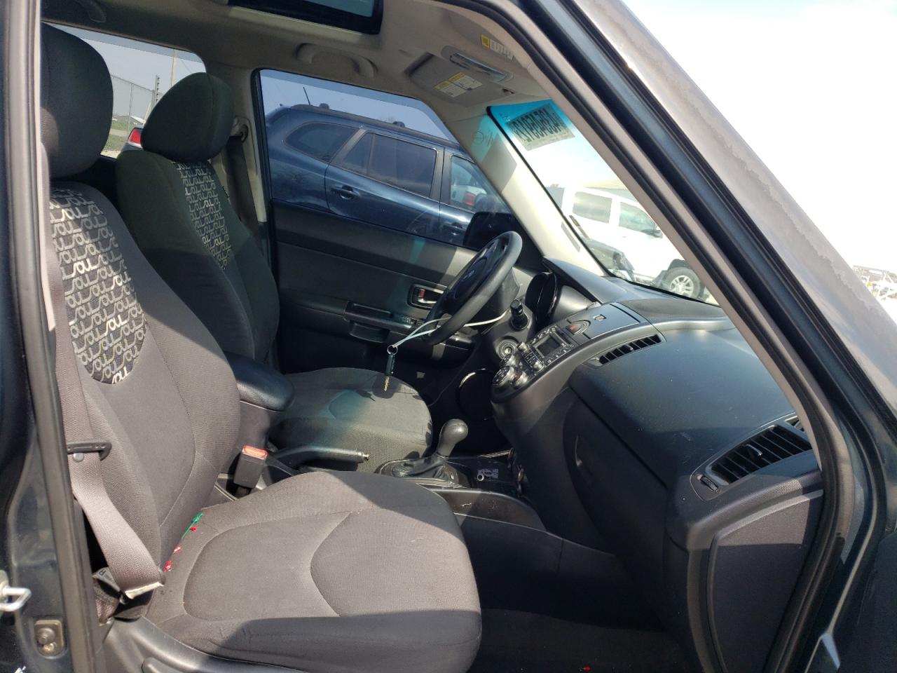 Photo 5 from auction – 2011 KIA SOUL with VIN KNDJT2A28B7275262