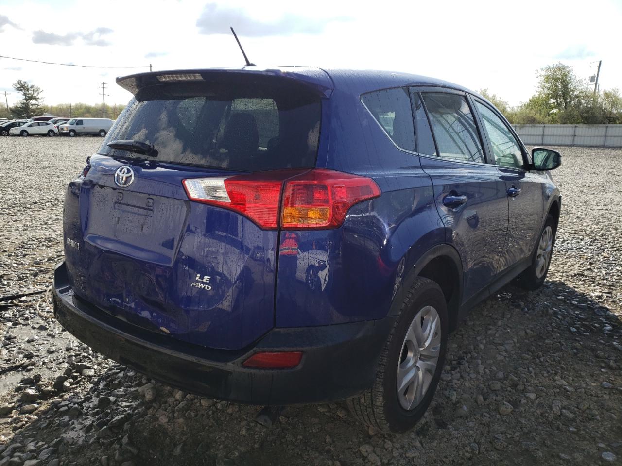 Photo 4 from auction – 2015 TOYOTA RAV4 LE with VIN 2T3BFREV2FW387672