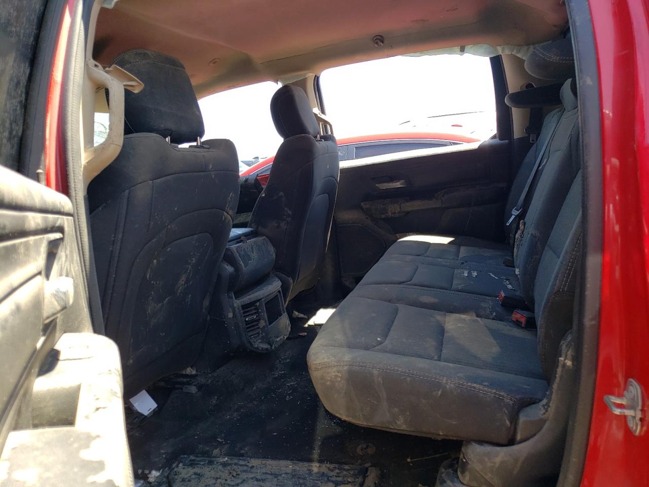 Photo 6 from auction – 2019 RAM 1500 TRADE with VIN 1C6RREGT7KN614681