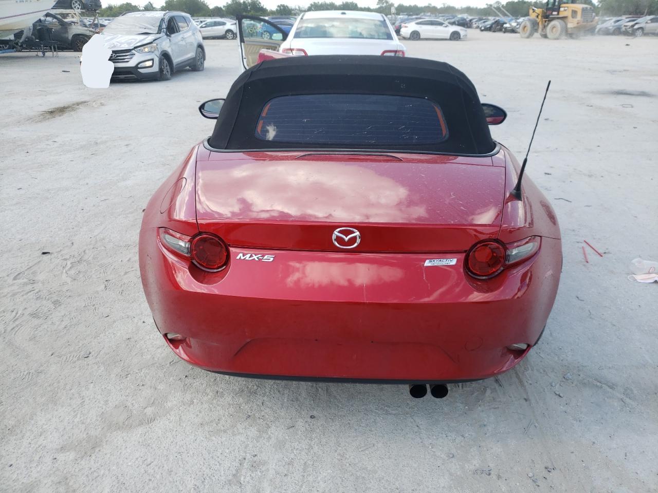 Photo 6 from auction – 2016 MAZDA MX-5 MIATA with VIN JM1NDAB74G0103023