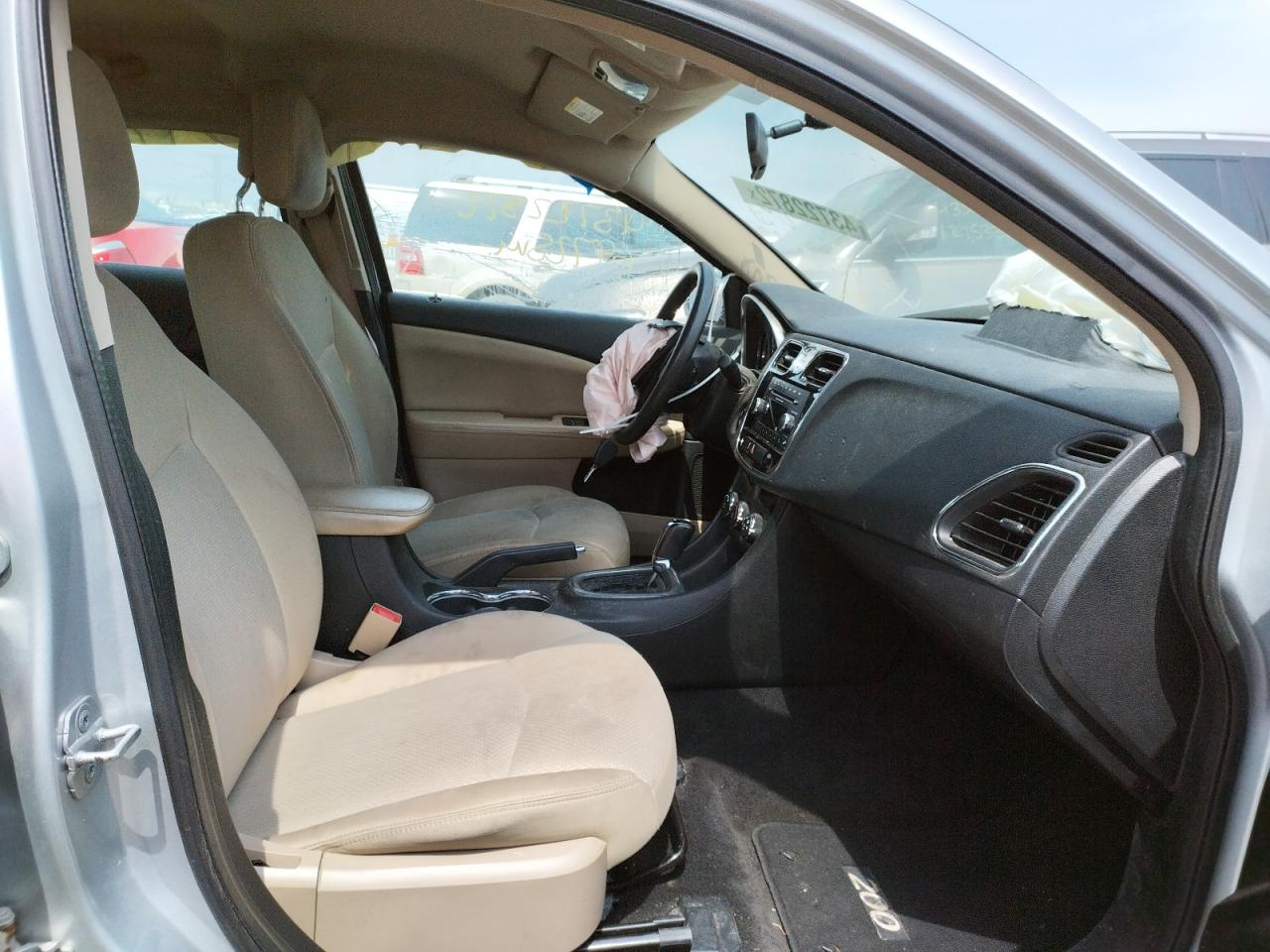 Photo 5 from auction – 2012 CHRYSLER 200 LX with VIN 1C3CCBAB9CN144870
