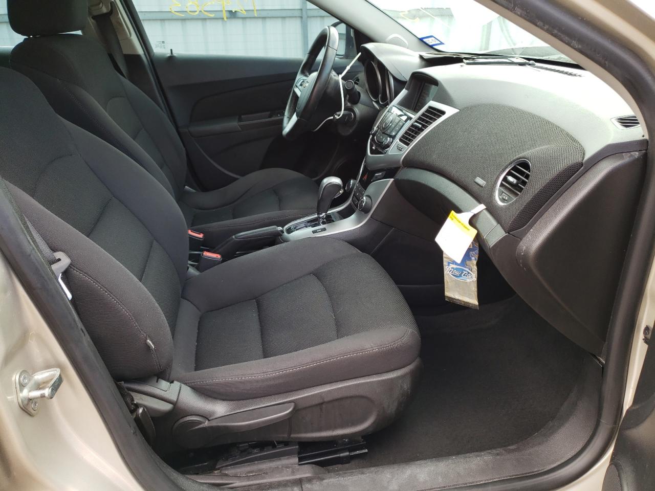 Photo 5 from auction – 2014 CHEVROLET CRUZE LT with VIN 1G1PC5SB1E7477707