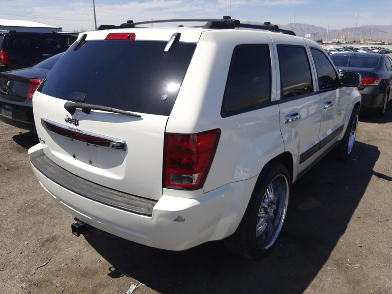 Photo 4 from auction – 2005 JEEP GRAND CHER with VIN 1J4HR48N25C536853