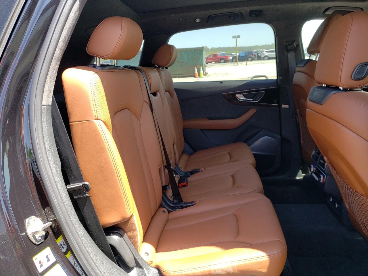 Photo 6 from auction – 2019 AUDI Q7 PRESTIG with VIN WA1VAAF7XKD017522
