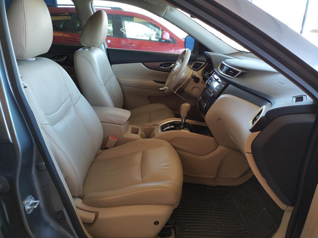 Photo 5 from auction – 2015 NISSAN ROGUE S with VIN KNMAT2MT8FP515890