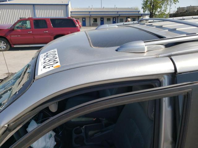 Photo 10 from auction – 2004 KIA SEDONA EX with VIN KNDUP131146510545