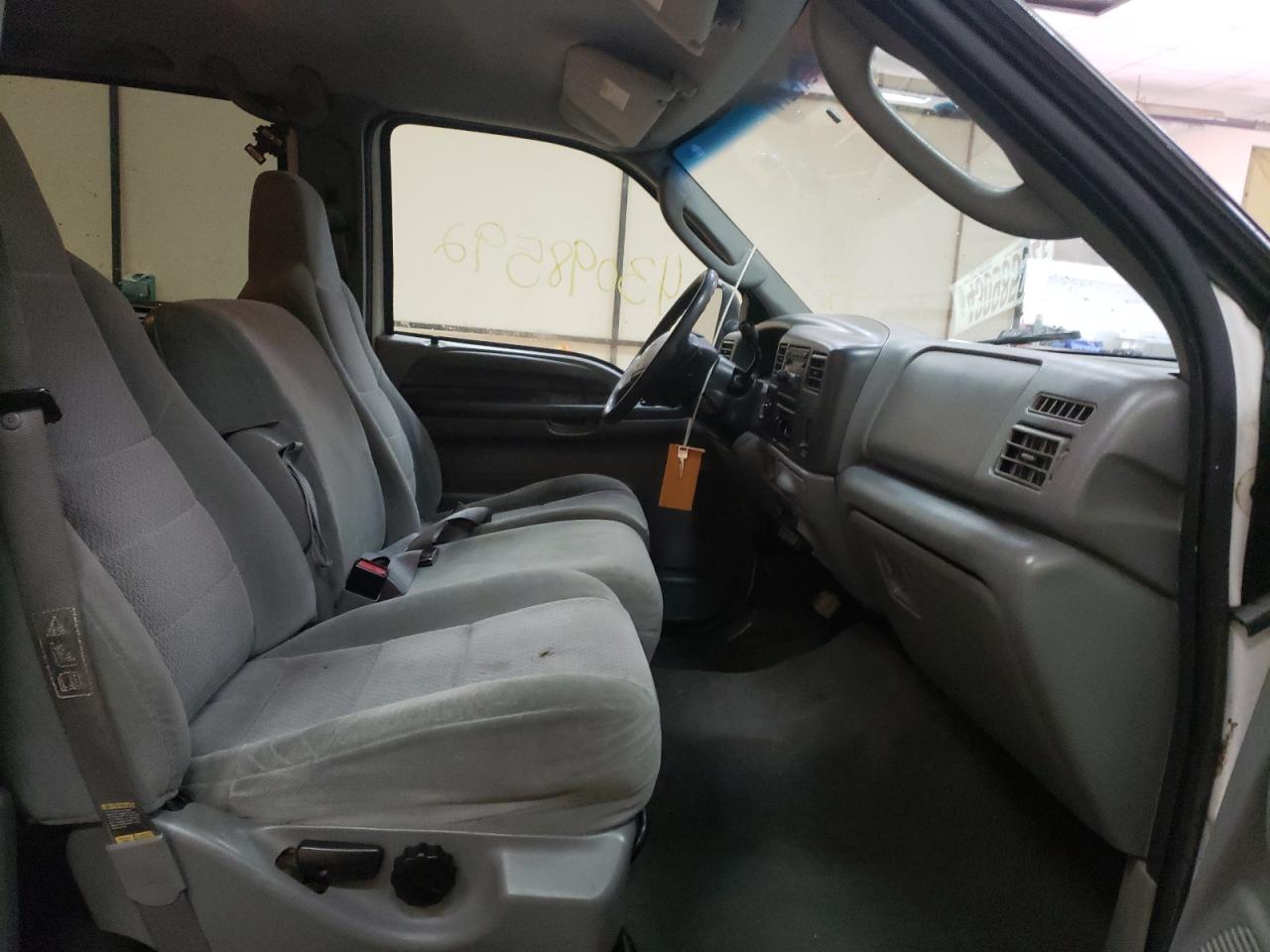 Photo 5 from auction – 2004 FORD F250 SUPER with VIN 1FTNW21L14EB28362