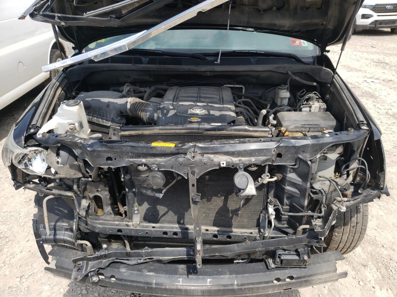 Photo 7 from auction – 2017 TOYOTA SEQUOIA PL with VIN 5TDDW5G19HS148796