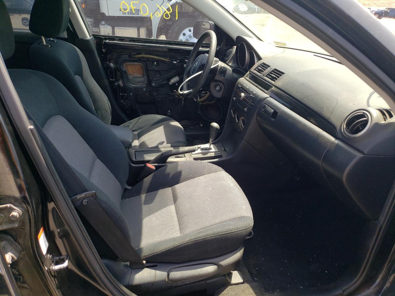 Photo 5 from auction – 2008 MAZDA 3 I with VIN JM1BK32G381101831