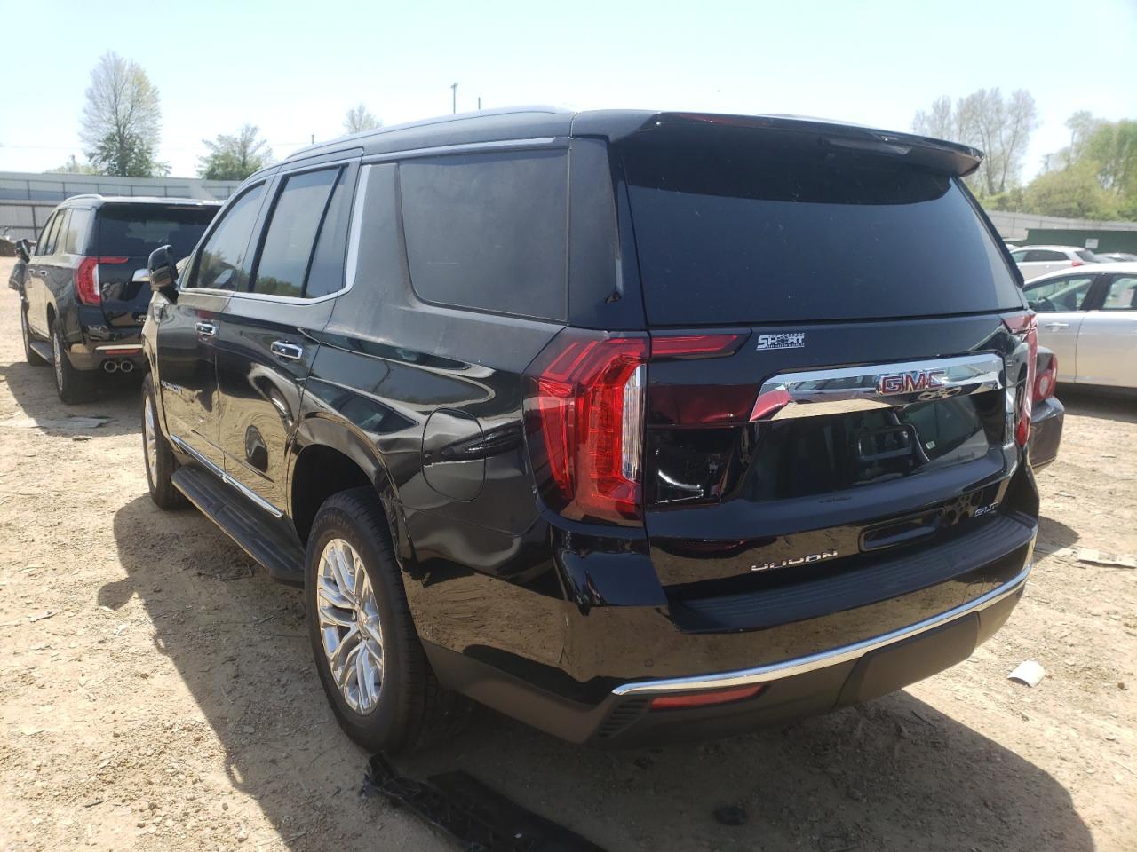 Photo 3 from auction – 2021 GMC YUKON SLT with VIN 1GKS2BKD8MR413000