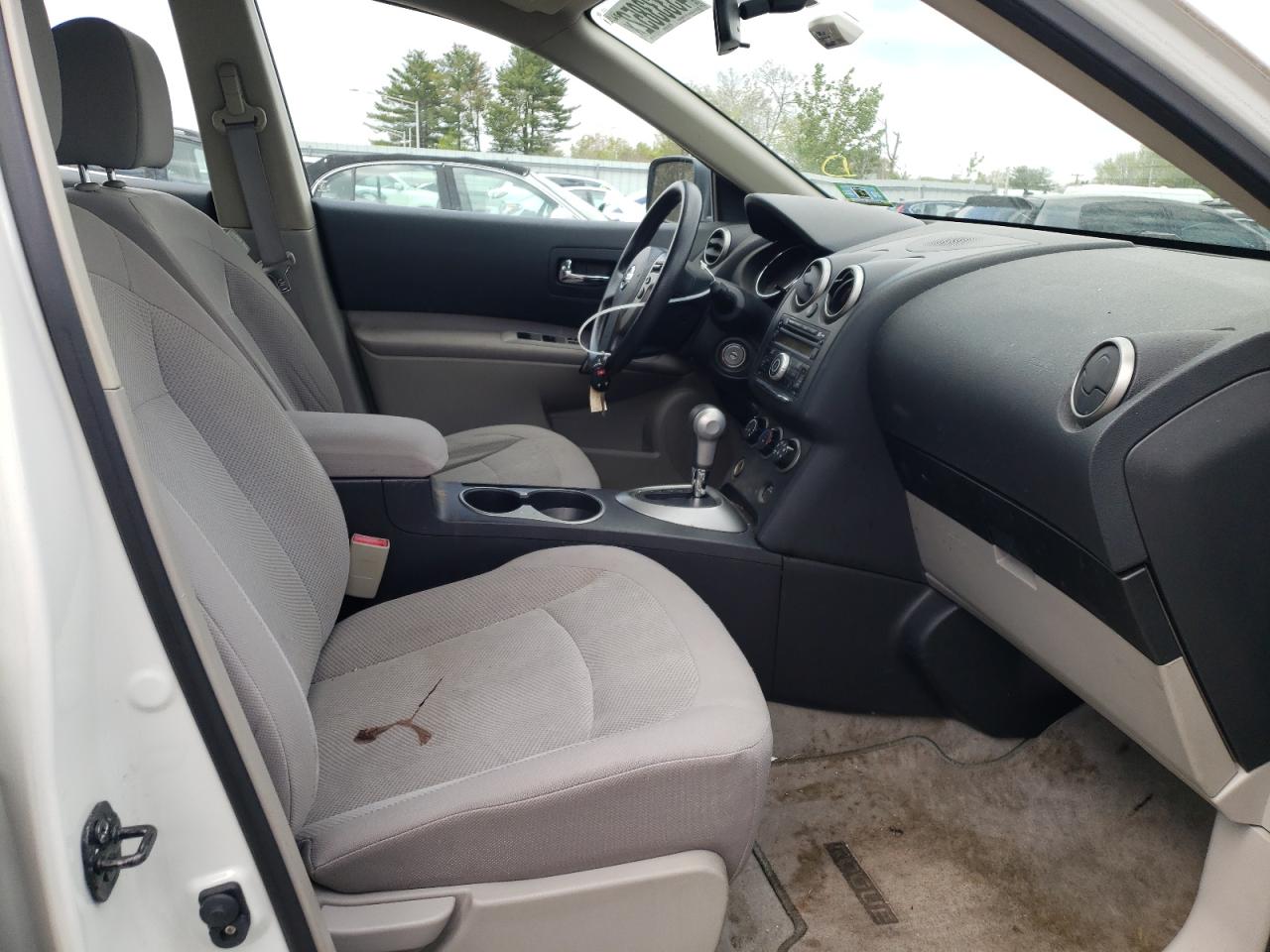 Photo 5 from auction – 2011 NISSAN ROGUE S with VIN JN8AS5MV7BW314010