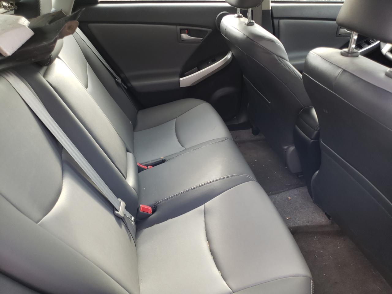 Photo 6 from auction – 2015 TOYOTA PRIUS with VIN JTDKN3DU1F0425051