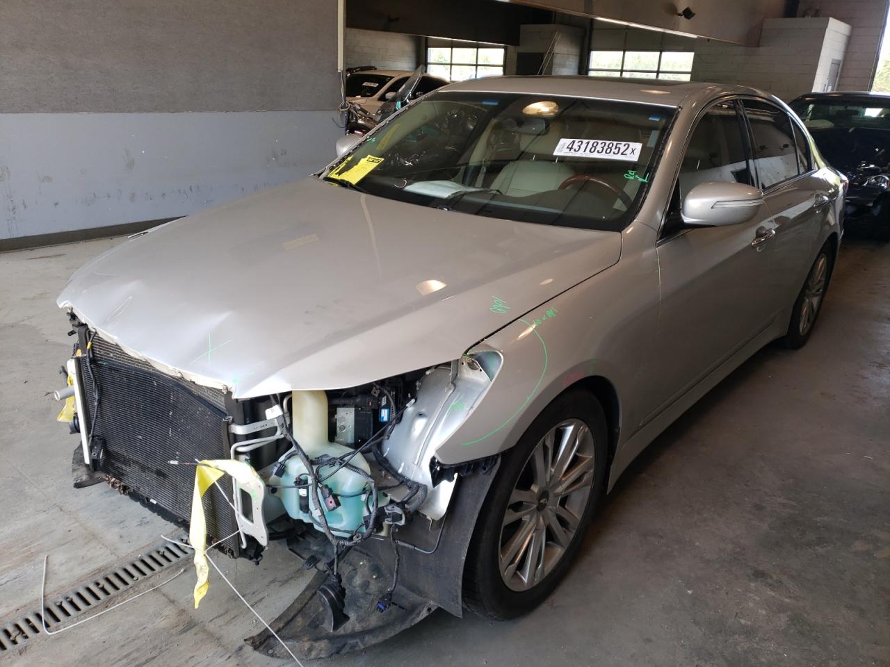 Photo 2 from auction – 2012 HYUNDAI GENESIS 4. with VIN KMHGC4DF5CU179169