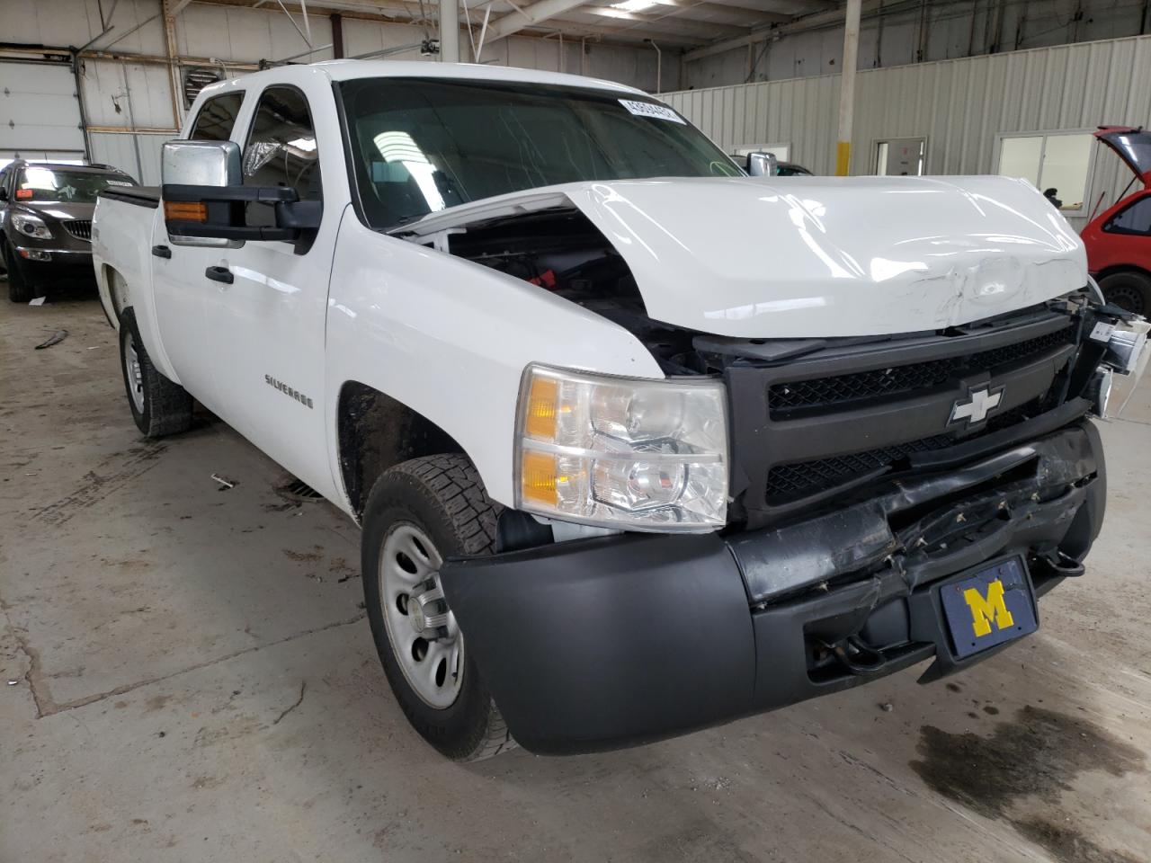CHEVROLET SILVERADO 2011 with VIN 1GCPKPE31BF204312 - Photo from auction