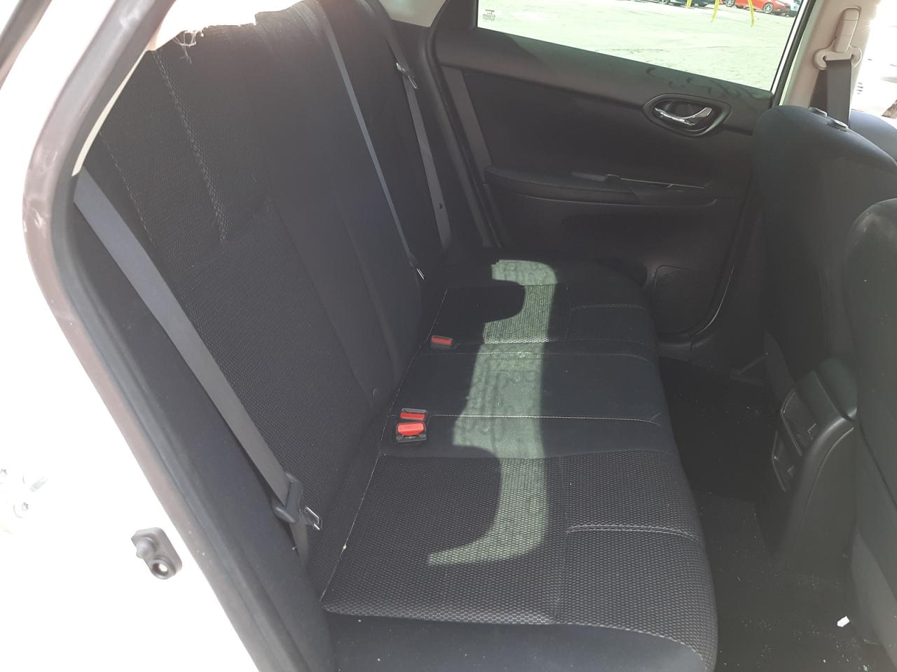 Photo 6 from auction – 2017 NISSAN SENTRA S with VIN 3N1AB7AP1HY407798
