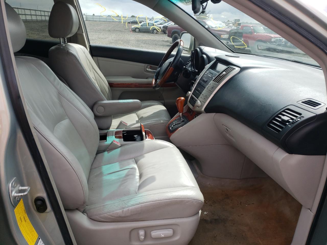 Photo 5 from auction – 2004 LEXUS RX 330 with VIN JTJHA31U140052016