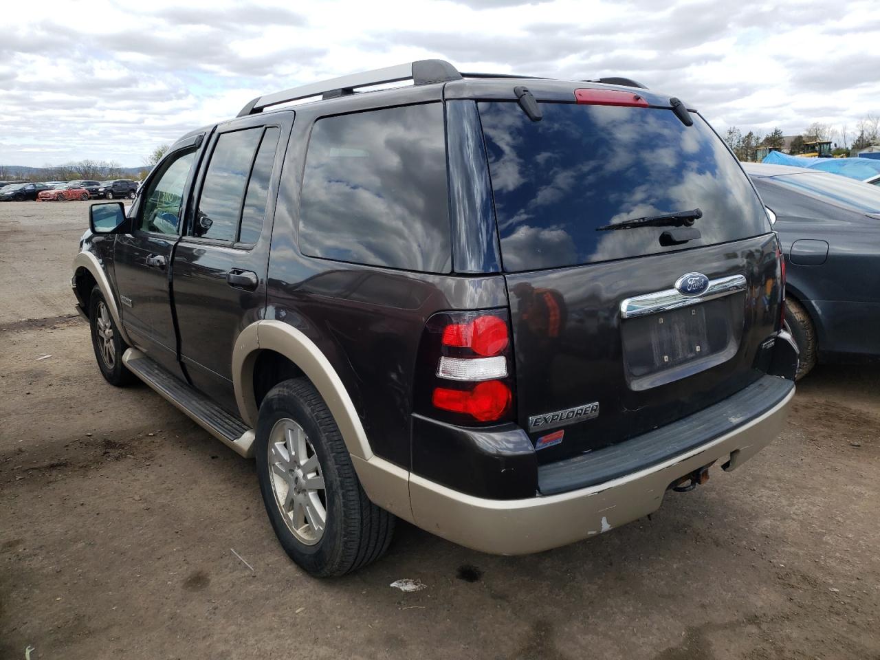 Photo 3 from auction – 2006 FORD EXPLORER E with VIN 1FMEU74E46UA89285