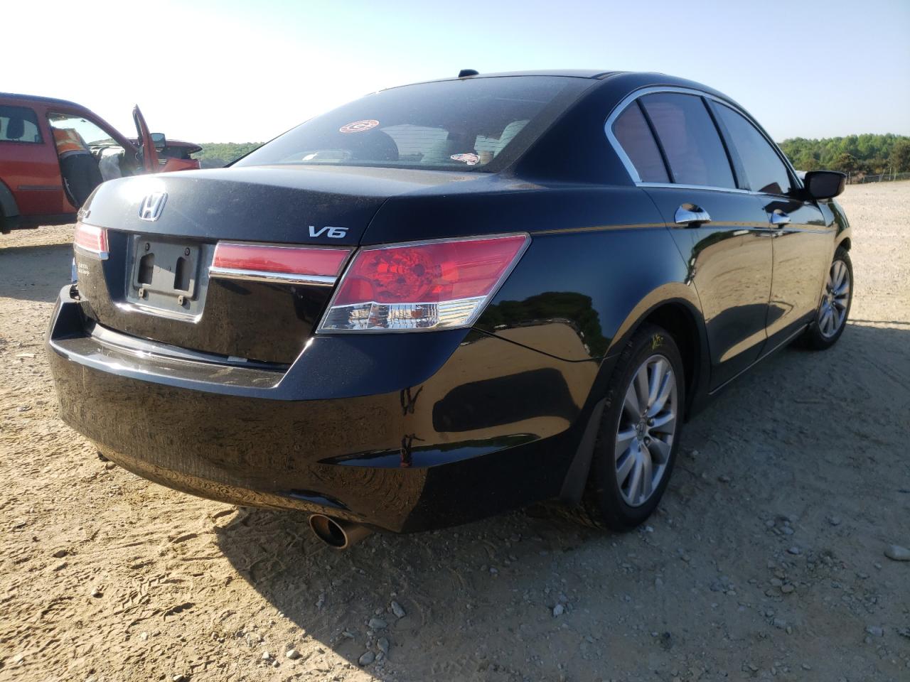 Photo 4 from auction – 2011 HONDA ACCORD with VIN 1HGCP3F83BA026050