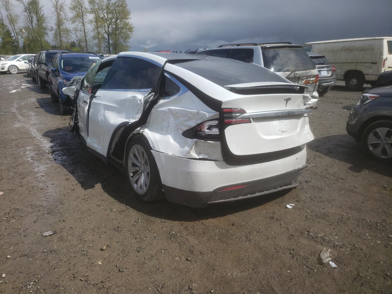 Photo 3 from auction – 2020 TESLA MODEL X with VIN 5YJXCBE23LF233890