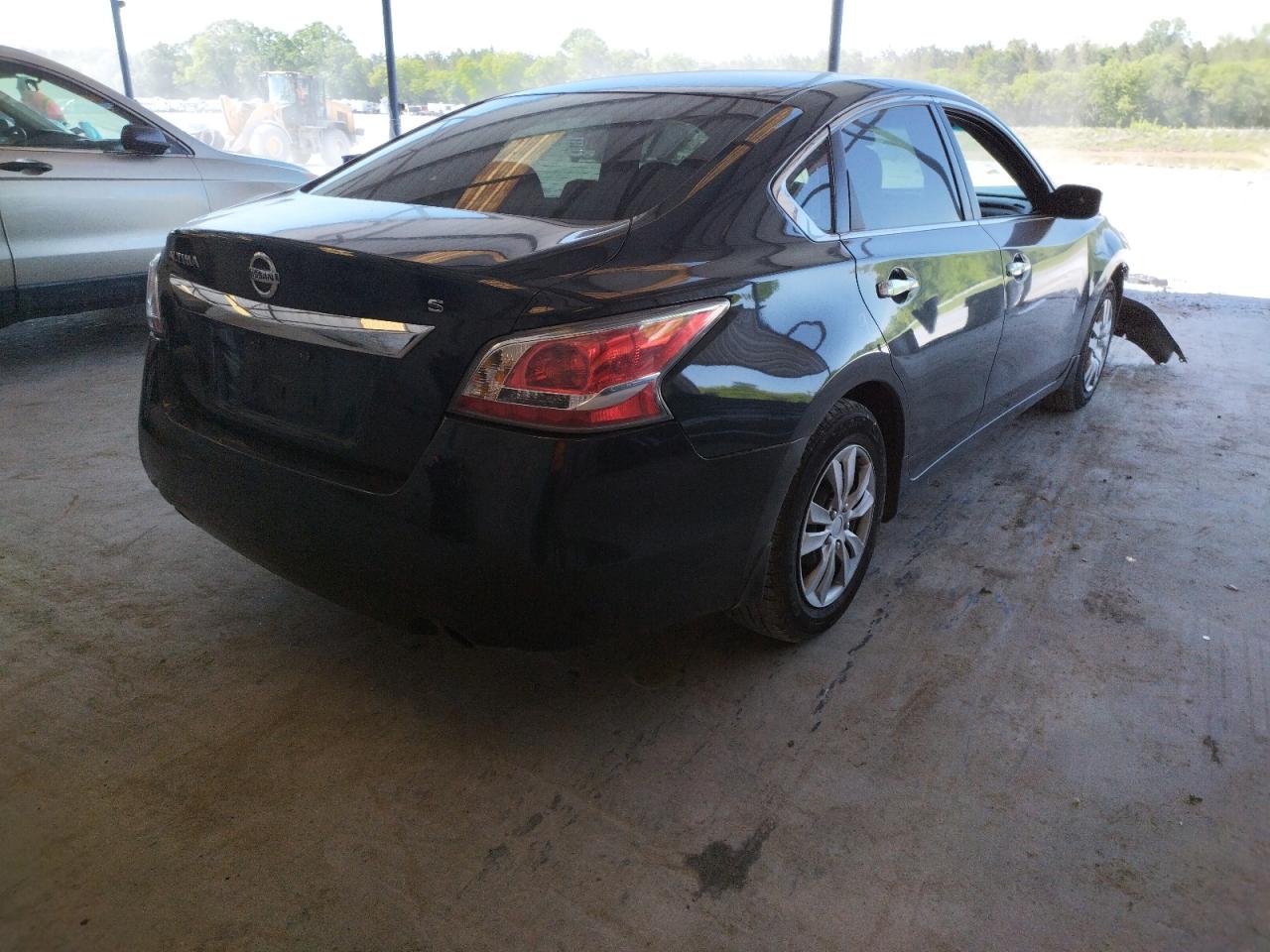Photo 4 from auction – 2015 NISSAN ALTIMA 2.5 with VIN 1N4AL3AP0FC271064