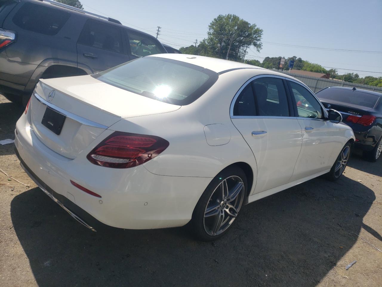 Photo 4 from auction – 2019 MERCEDES-BENZ E 300 with VIN WDDZF4JB3KA505448