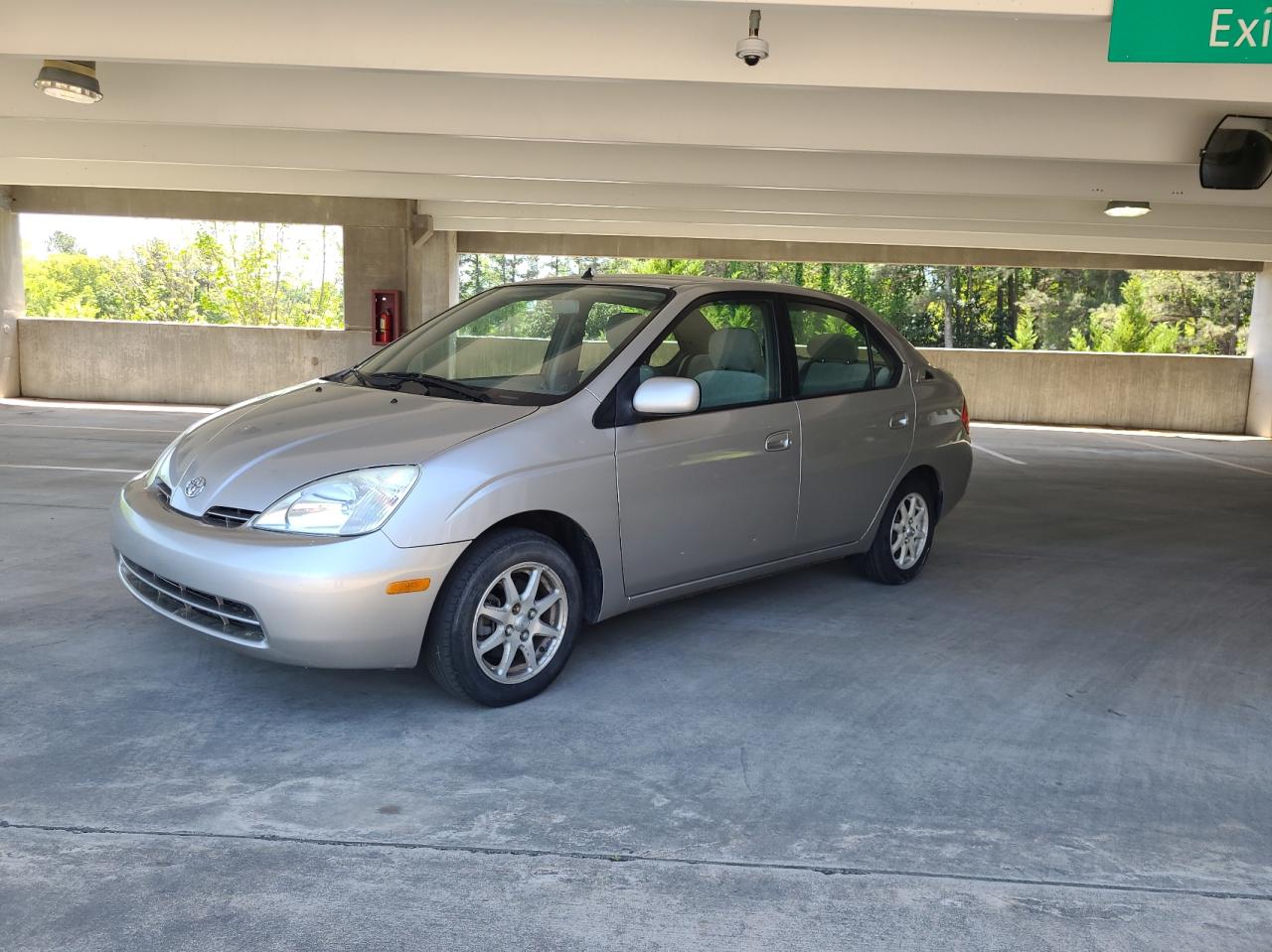 Photo 2 from auction – 2002 TOYOTA PRIUS with VIN JT2BK12UX20047041