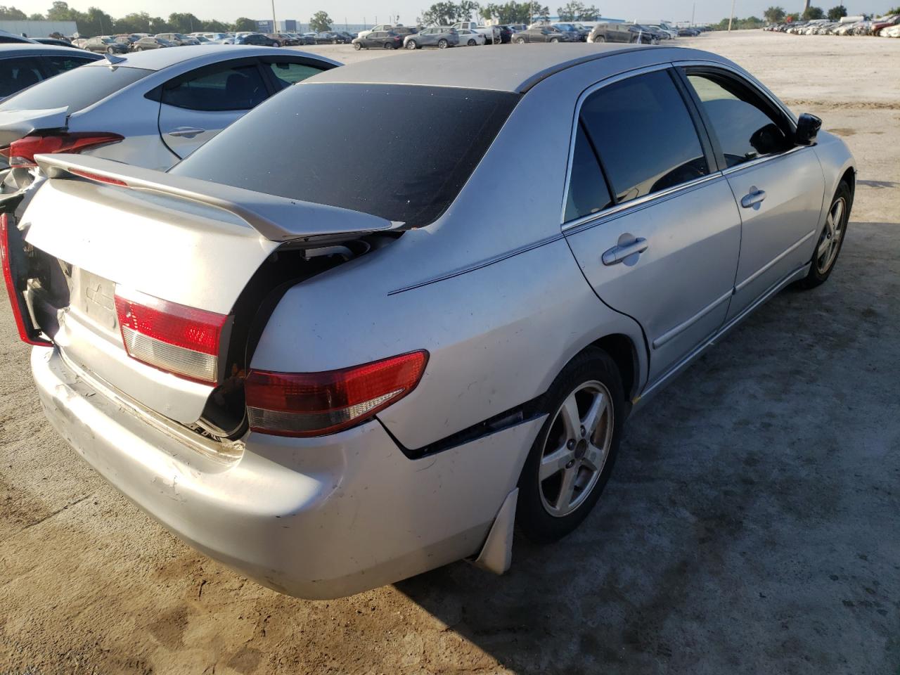 Photo 4 from auction – 2003 HONDA ACCORD EX with VIN JHMCM56683C023196