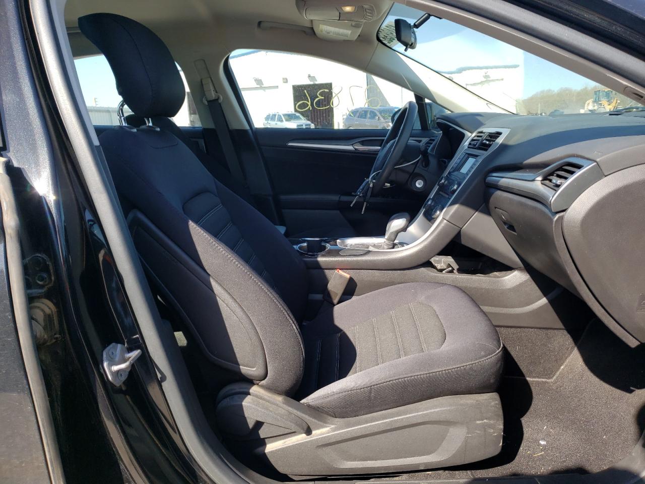 Photo 5 from auction – 2014 FORD FUSION SE with VIN 3FA6P0H79ER265360