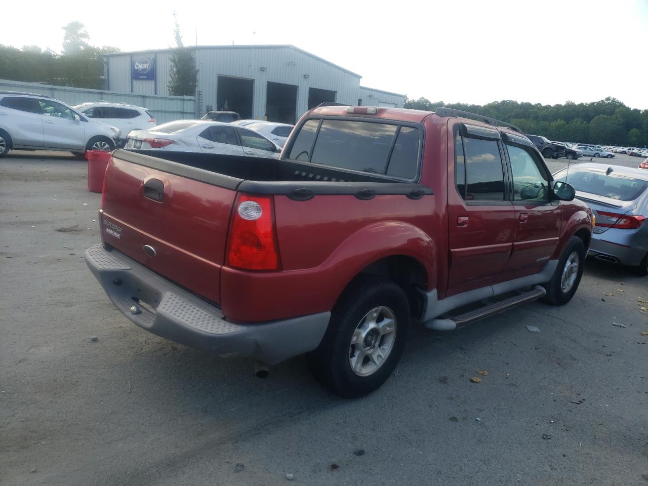 Photo 4 from auction – 2001 FORD EXPLORER S with VIN 1FMZU67E71UC00301